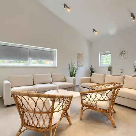 Lux Lägenhet Premantura